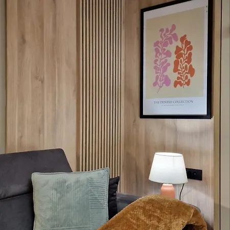 Floyd Apartment *